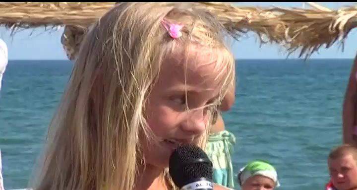 [Image: RussianBare-Videos-Family-Beach-Pageant-Part-One-4.jpg]